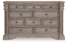 Blairhurst - Light Grayish Brown - Dresser