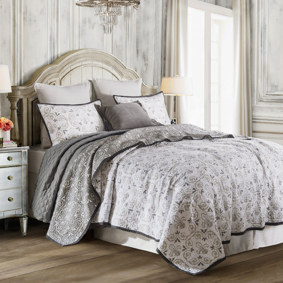 Fleur De Lis Reversible Quilt Set, Twin, 2PC